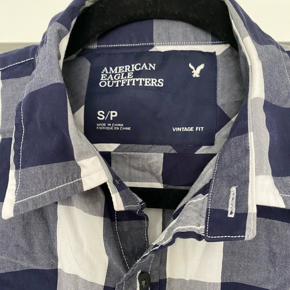 AE Guys Plaid Button down size S - Picture 3 of 4